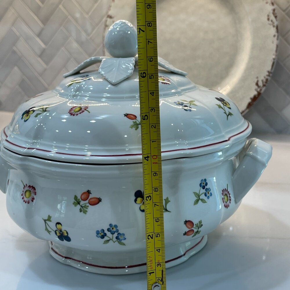 Villeroy and Boch Petite Fleur Covered Serving Dish - Picture 8 of 10